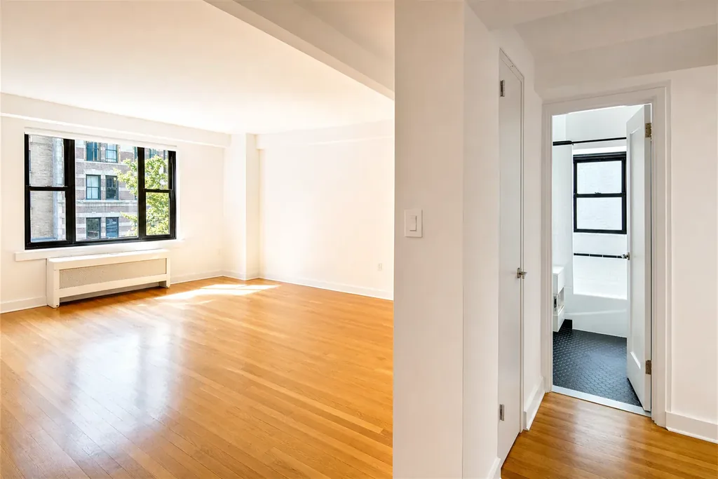 Move-In / Move-Out